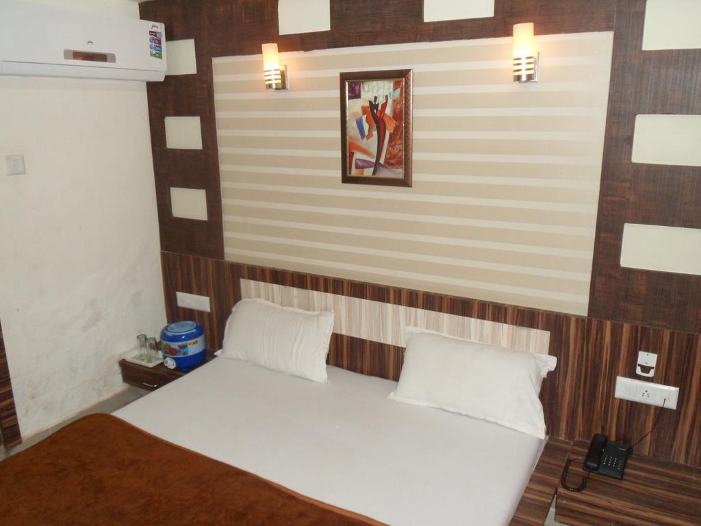 Hotel Hotel Om Palace Ahmedabad