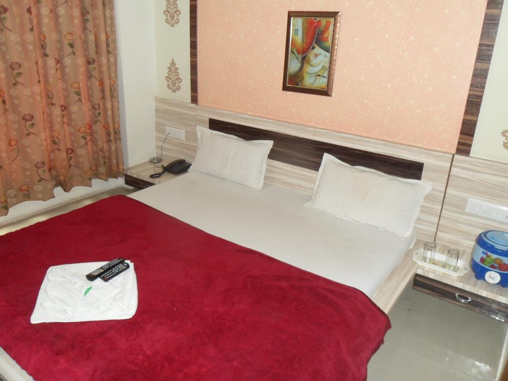 Hotel Om Palace Hotel
