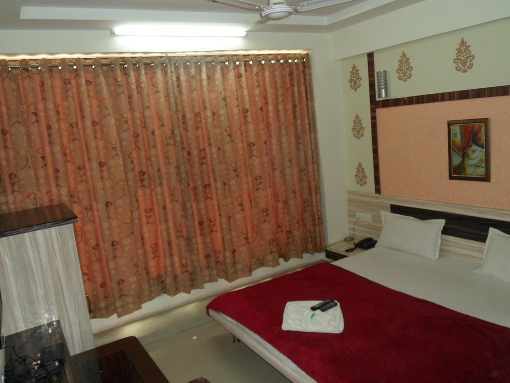 Hotel Om Palace *