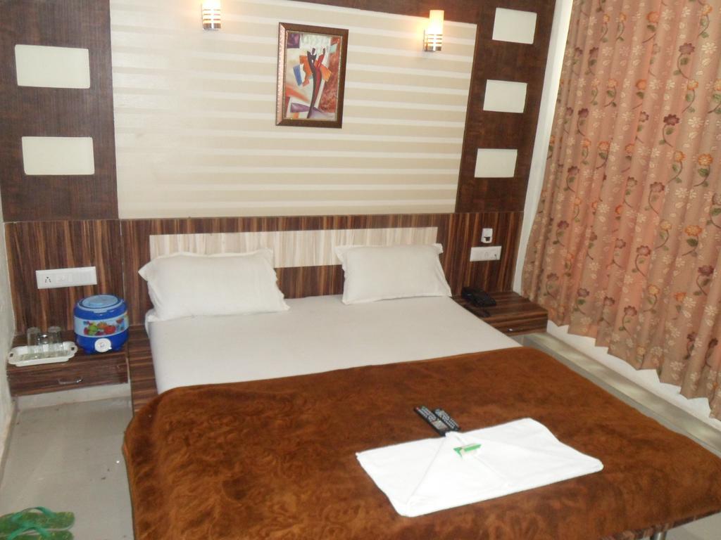 Hotel Om Palace * Ahmedabad