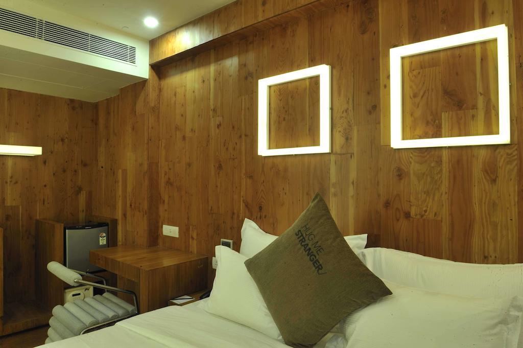 El Dorado Hotel