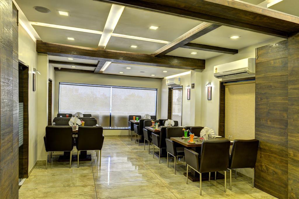 Aaram Orchard Hotel Ahmedabad