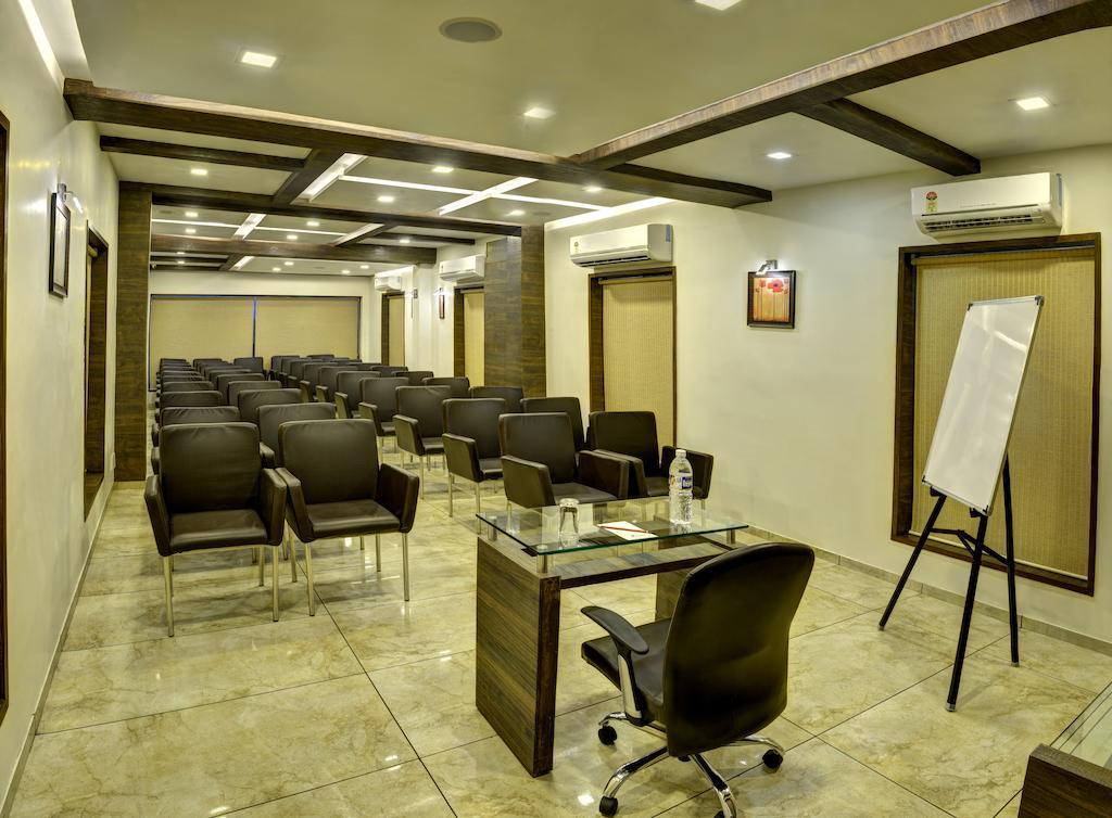 Aaram Orchard Hotel Ahmedabad