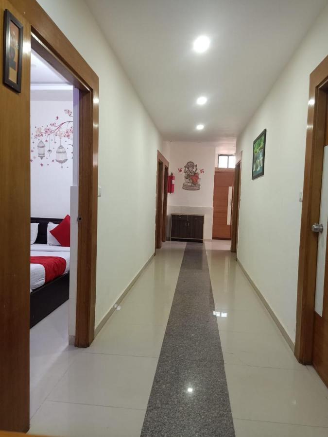 Gopi Palace Hotel 3*