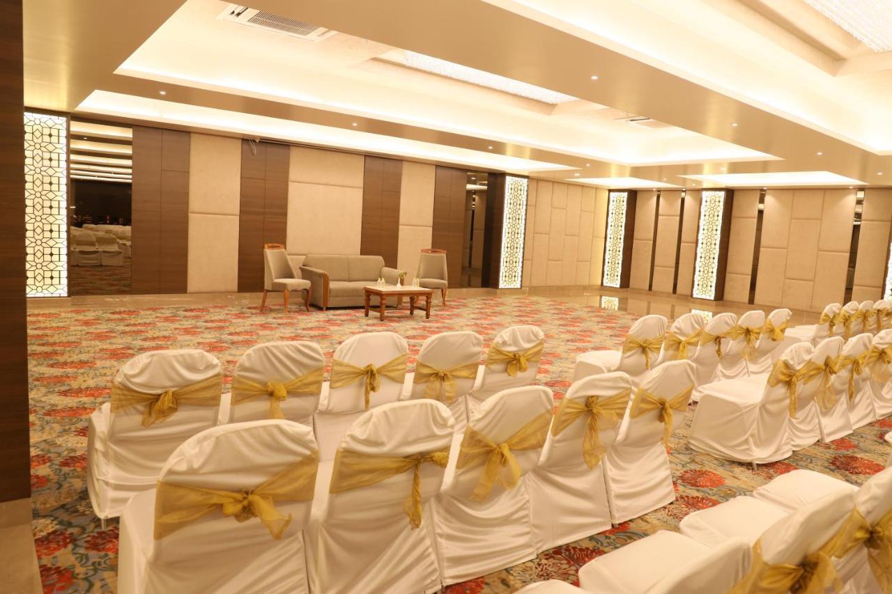 Sarovar Portico Rivera Hotel
