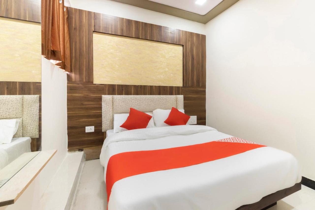 Oyo Flagship 48619 Anushri Hotel Ahmedabad