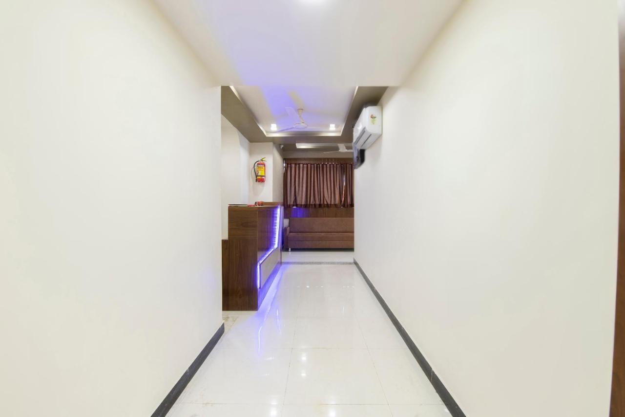 Oyo Flagship 48619 Anushri