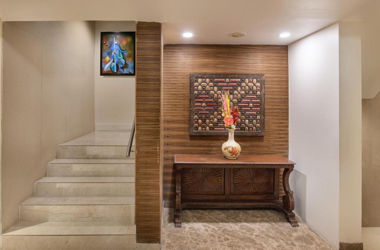 Hotel Bloomsuites L Ahmedabad