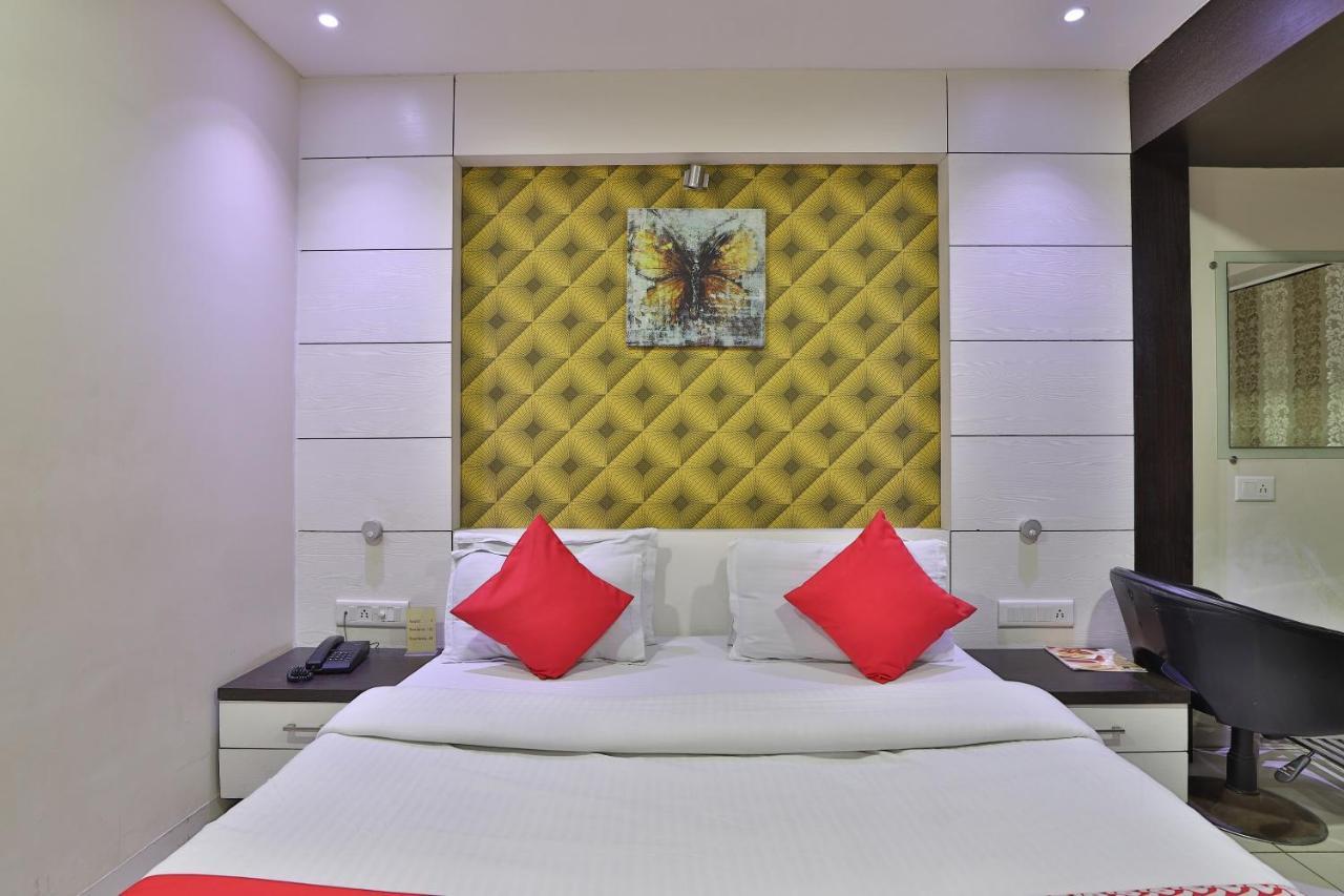 Hotel Oyo 44976 Metro Park Ahmedabad