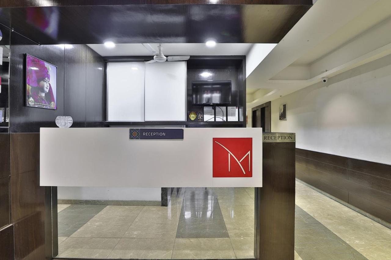 Hotel Oyo 44976 Metro Park 3*