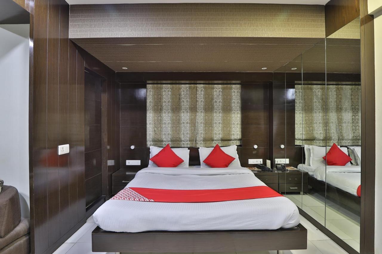 Hotel Oyo 44976 Metro Park