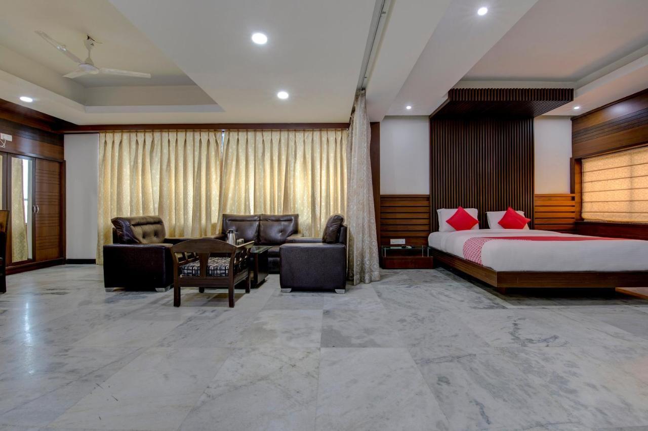 Oyo 1545 Shivani International 3* Ahmedabad