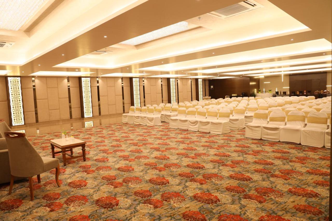 Hotel Sarovar Portico Rivera Ahmedabad