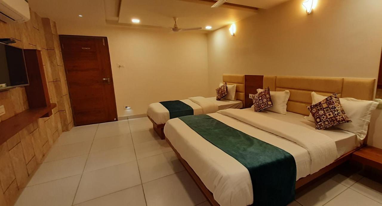 Kinara Hotel