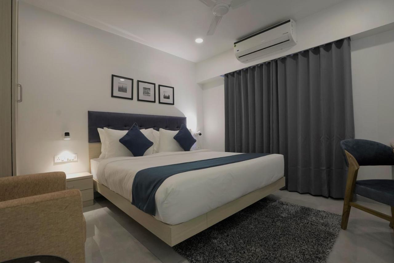 The Mantra One By Blues Hotels Ahmedabad