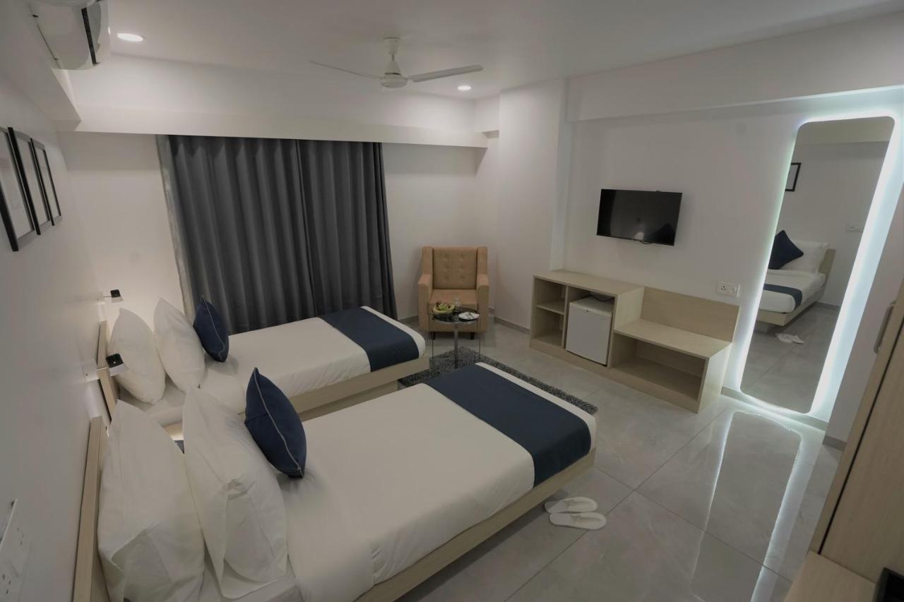 The Mantra One By Blues Hotels * Ahmedabad