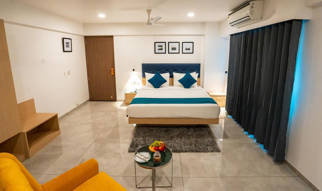 The Mantra One By Blues Hotels * Ahmedabad
