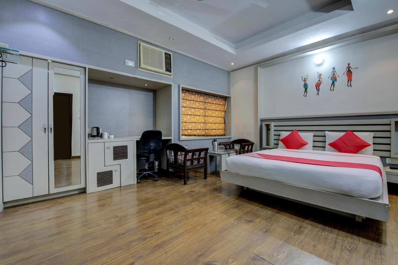 Hotel Oyo 1545 Shivani International