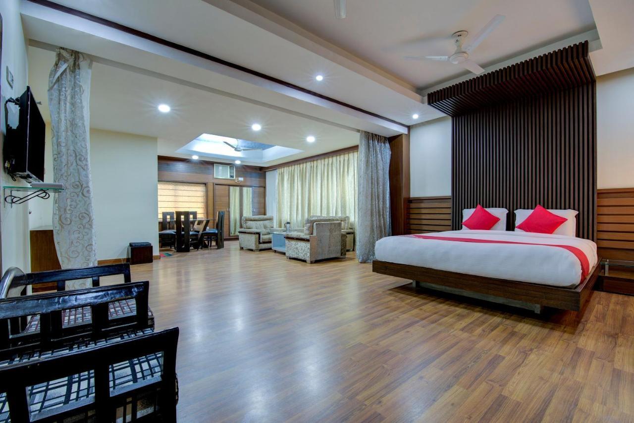 Oyo 1545 Shivani International Ahmedabad