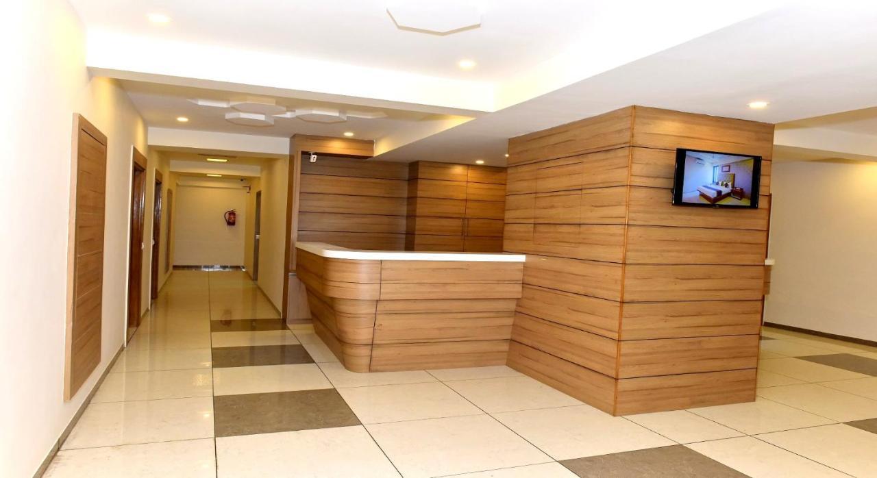Royal Square By Sky 3* Ahmedabad