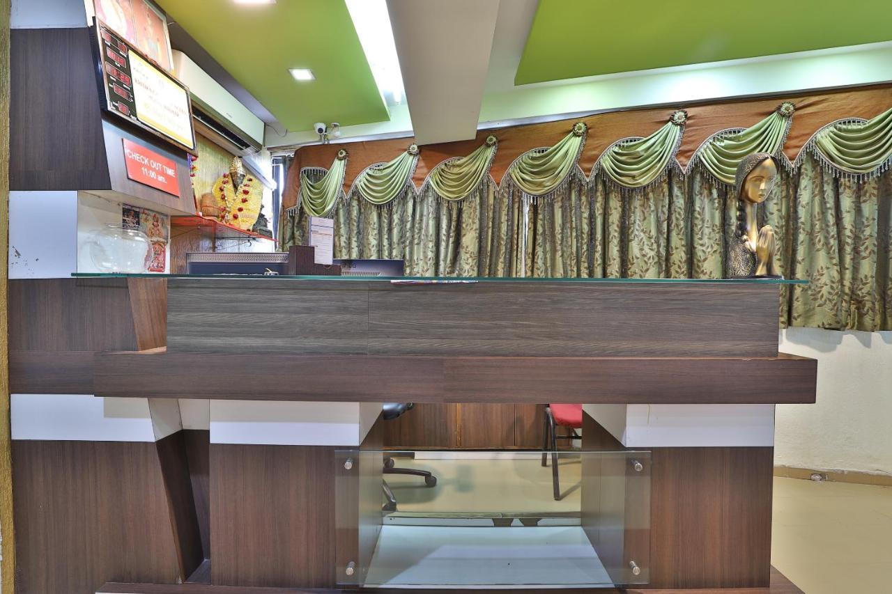 Oyo 949 Malhar Hotel Ahmedabad
