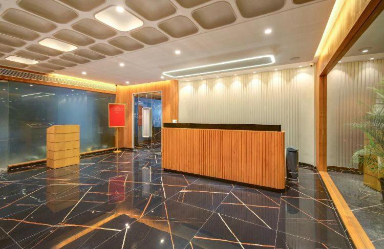 Pinnacle Grand Hotel