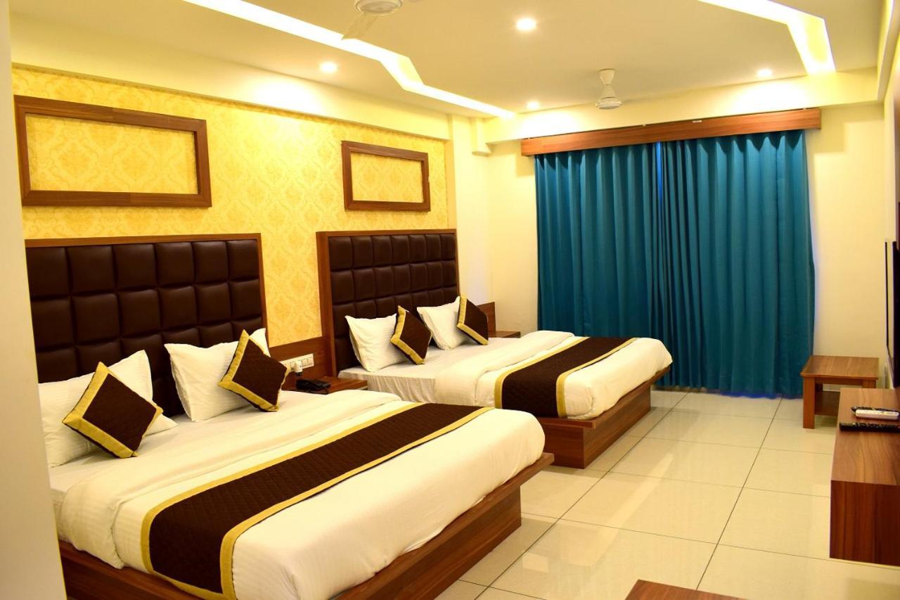 Hotel Royal Square By Sky Ahmedabad