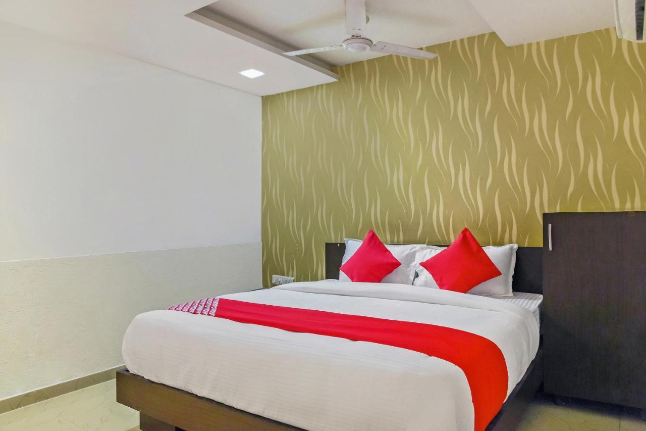 Spot On 27638 Jay Radhe 3*