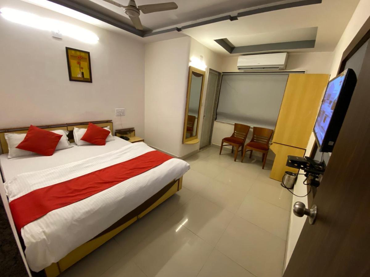Hotel Riverfront Ahmedabad