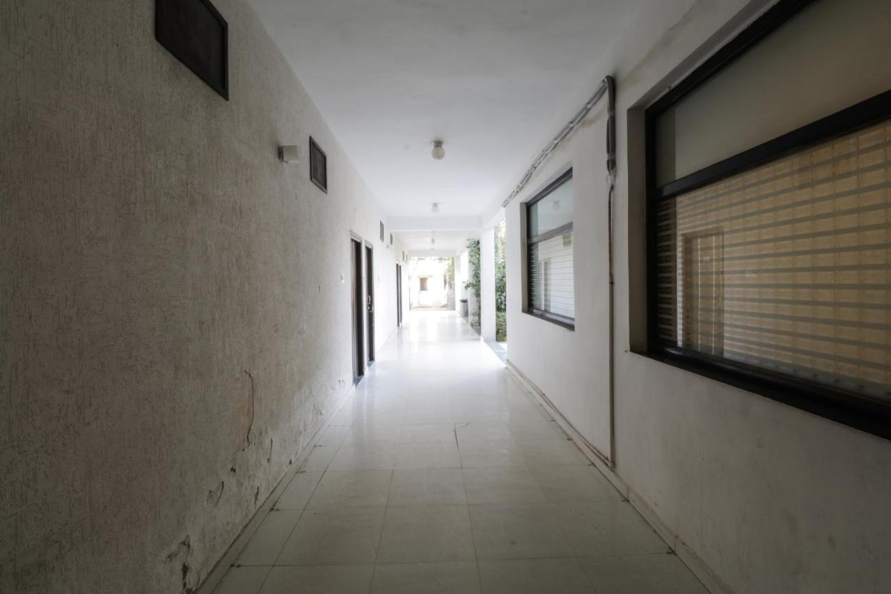 Arristo And Club Hotel Ahmedabad