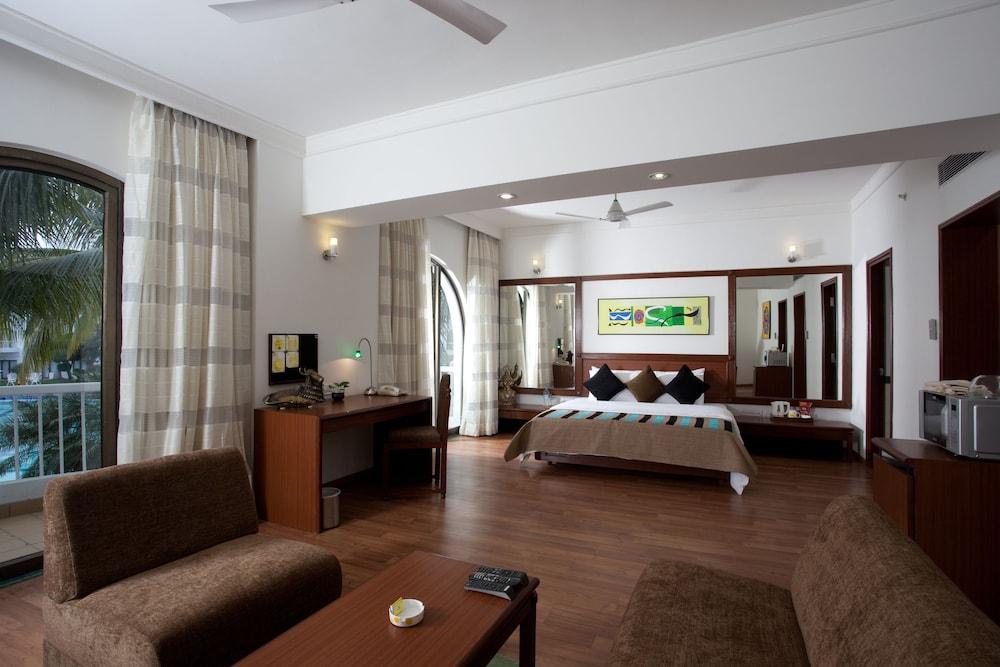 Lemon Tree Hotel, Hotel 4*