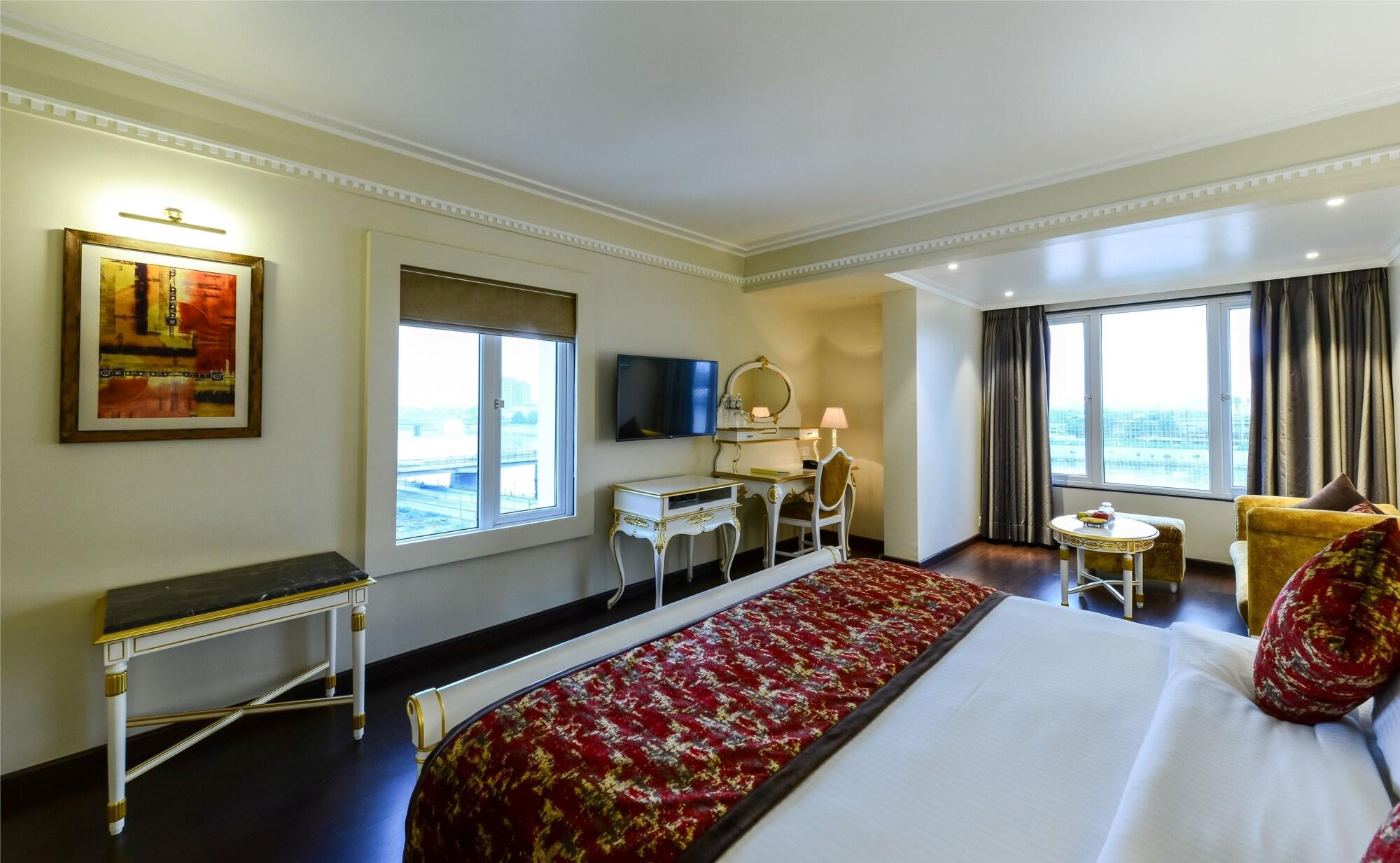 Hotel Lemon Tree Premier “the Atrium” 4*