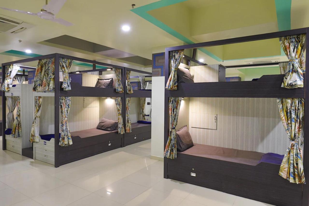 In & Out Dormitory Hostel