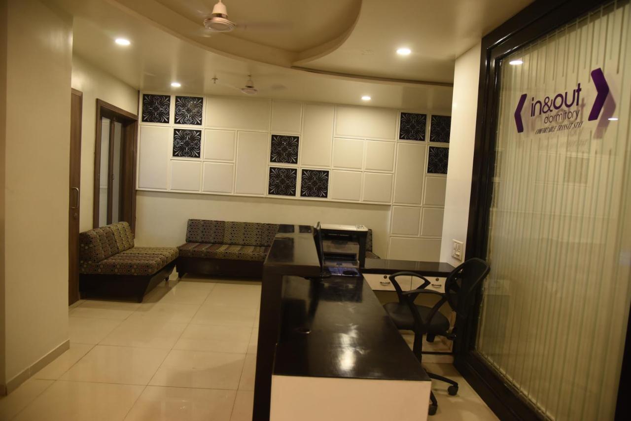 In & Out Dormitory * Ahmedabad