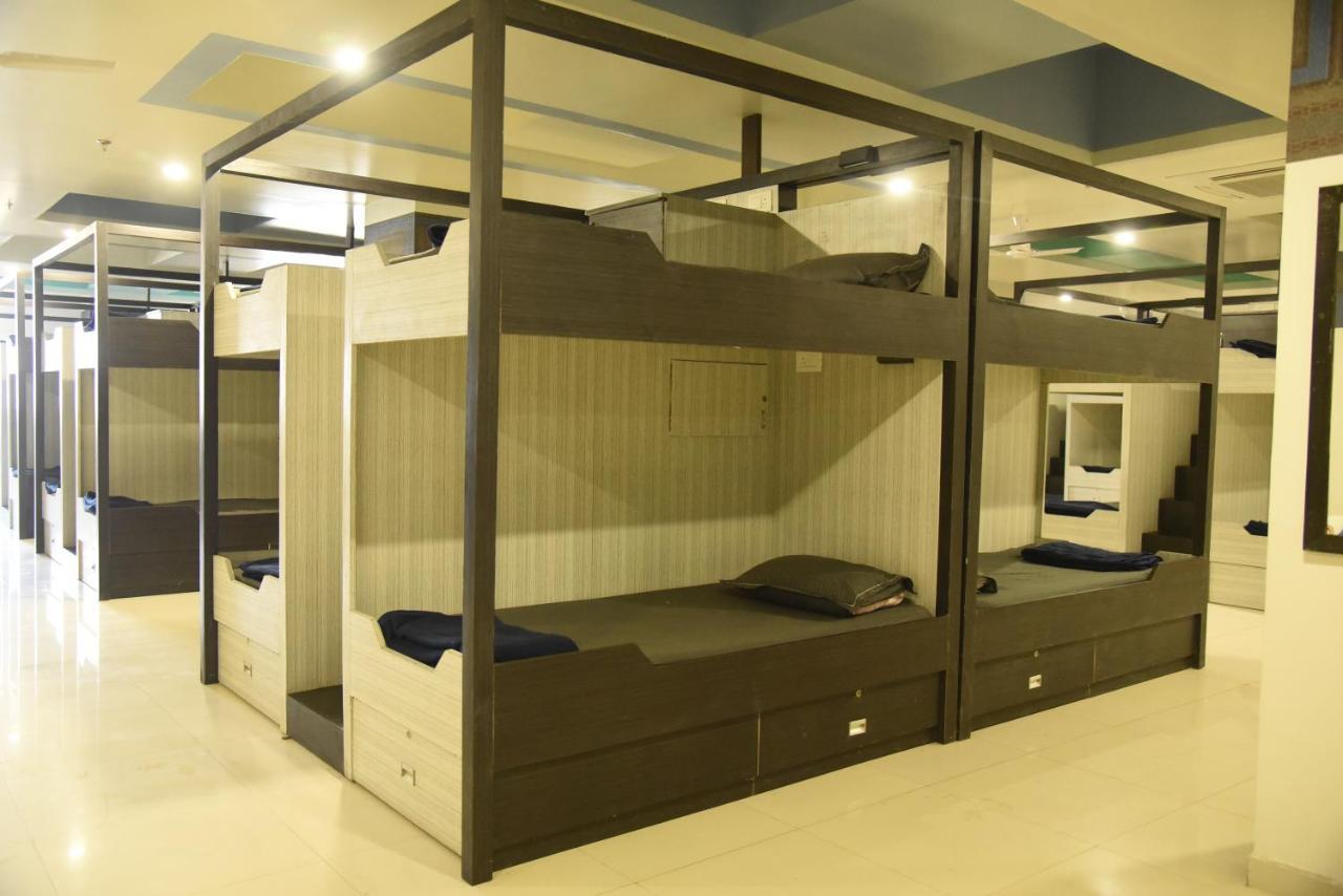 In & Out Dormitory Hostel