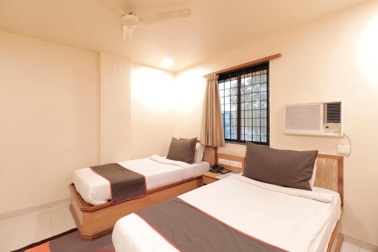 Collection O 78661 Collection O Ashram Road Hotel Ahmedabad
