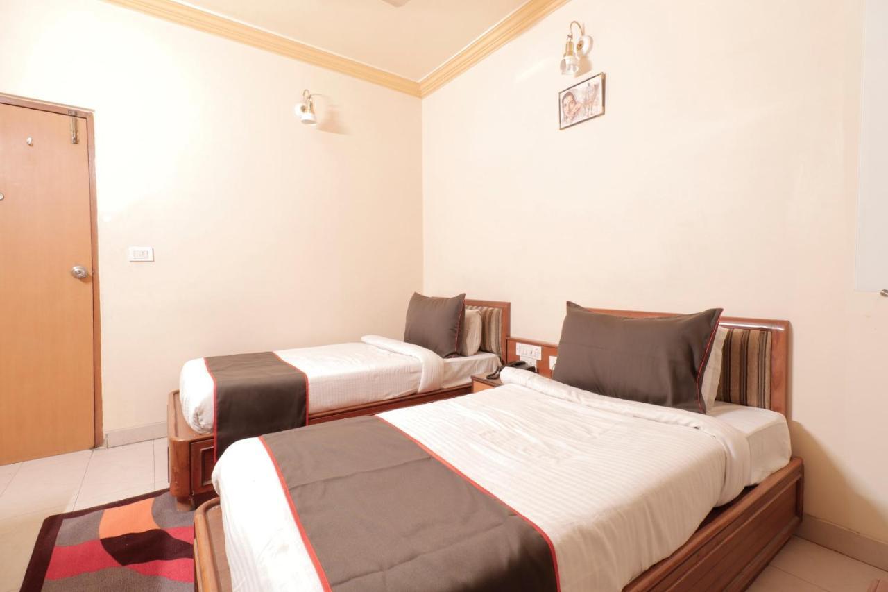 Collection O 78661 Collection O Ashram Road Hotel Ahmedabad