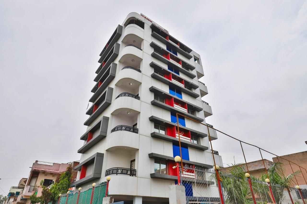 Hotel Oyo 16826 Marvel Ahmedabad