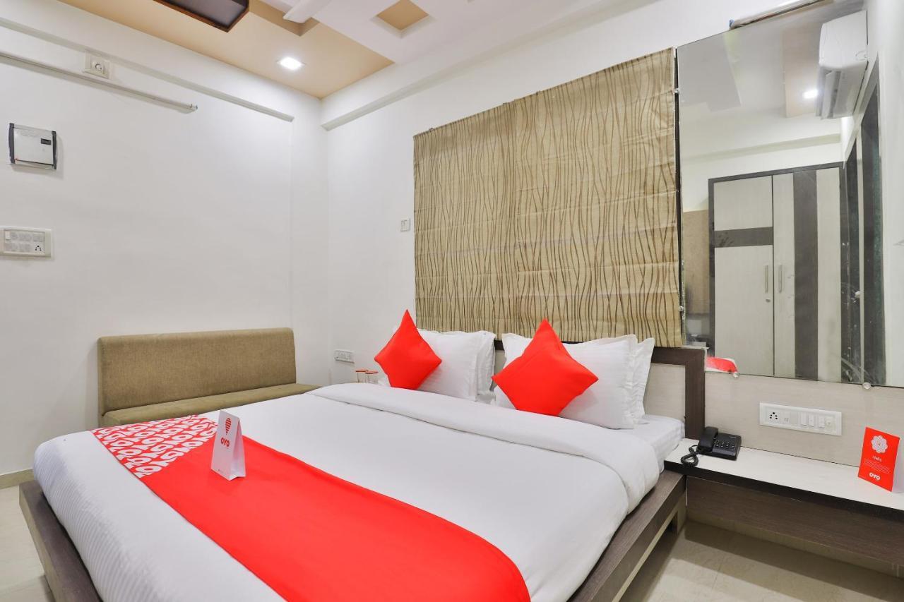 Oyo 16826 Marvel Hotel Ahmedabad