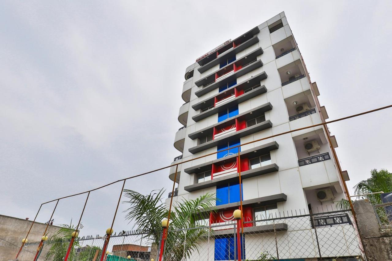 Hotel Oyo 16826 Marvel Ahmedabad