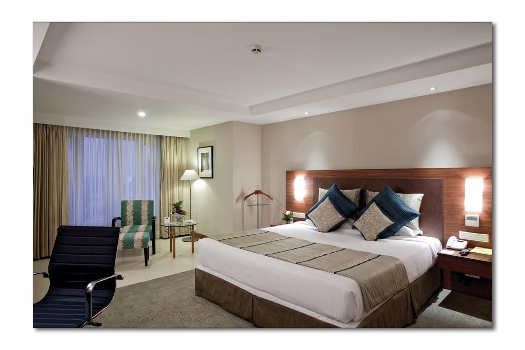 Bloomsuites L Hotel