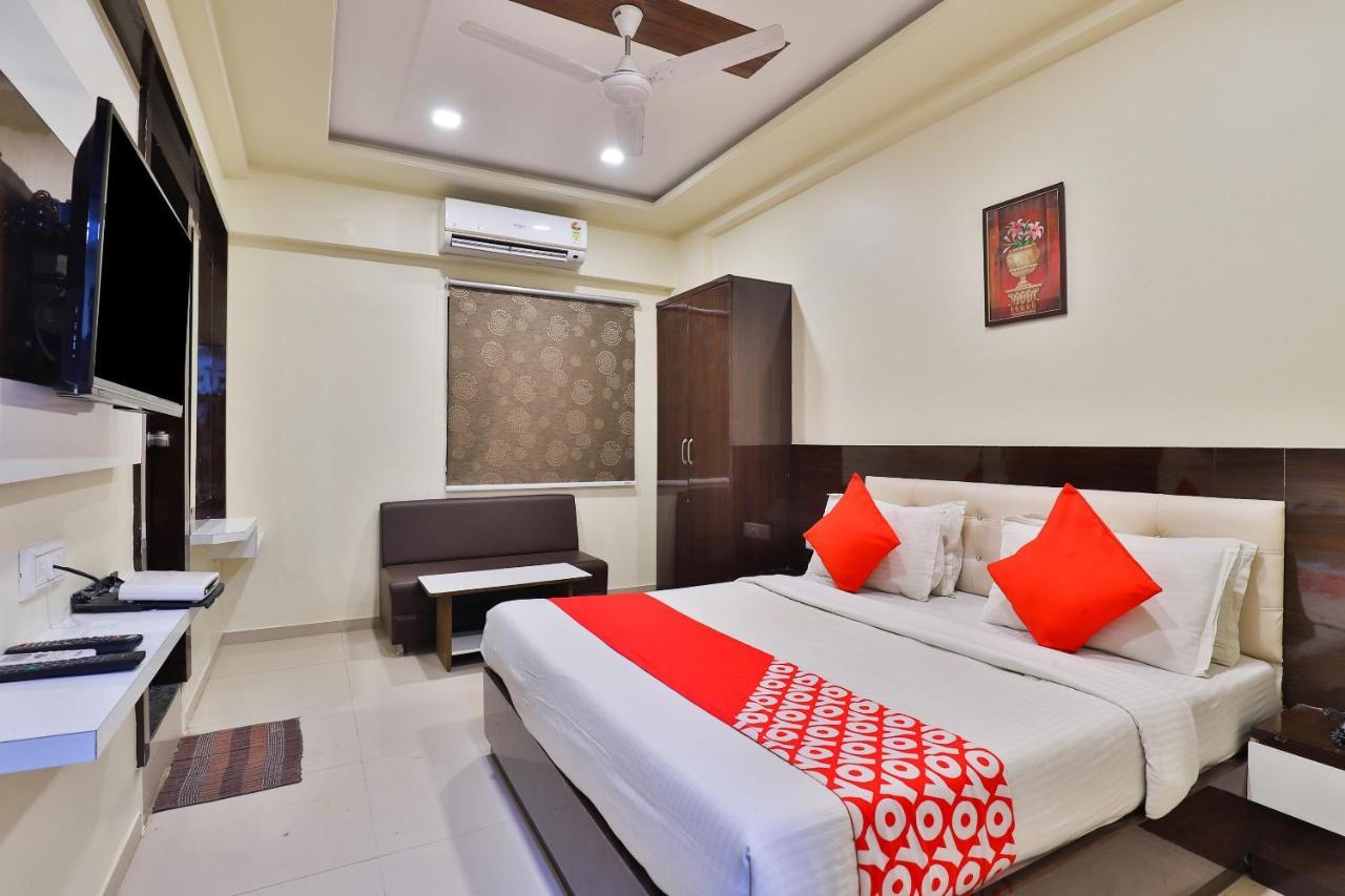 Hotel Oyo 11985 Khushboo Ahmedabad