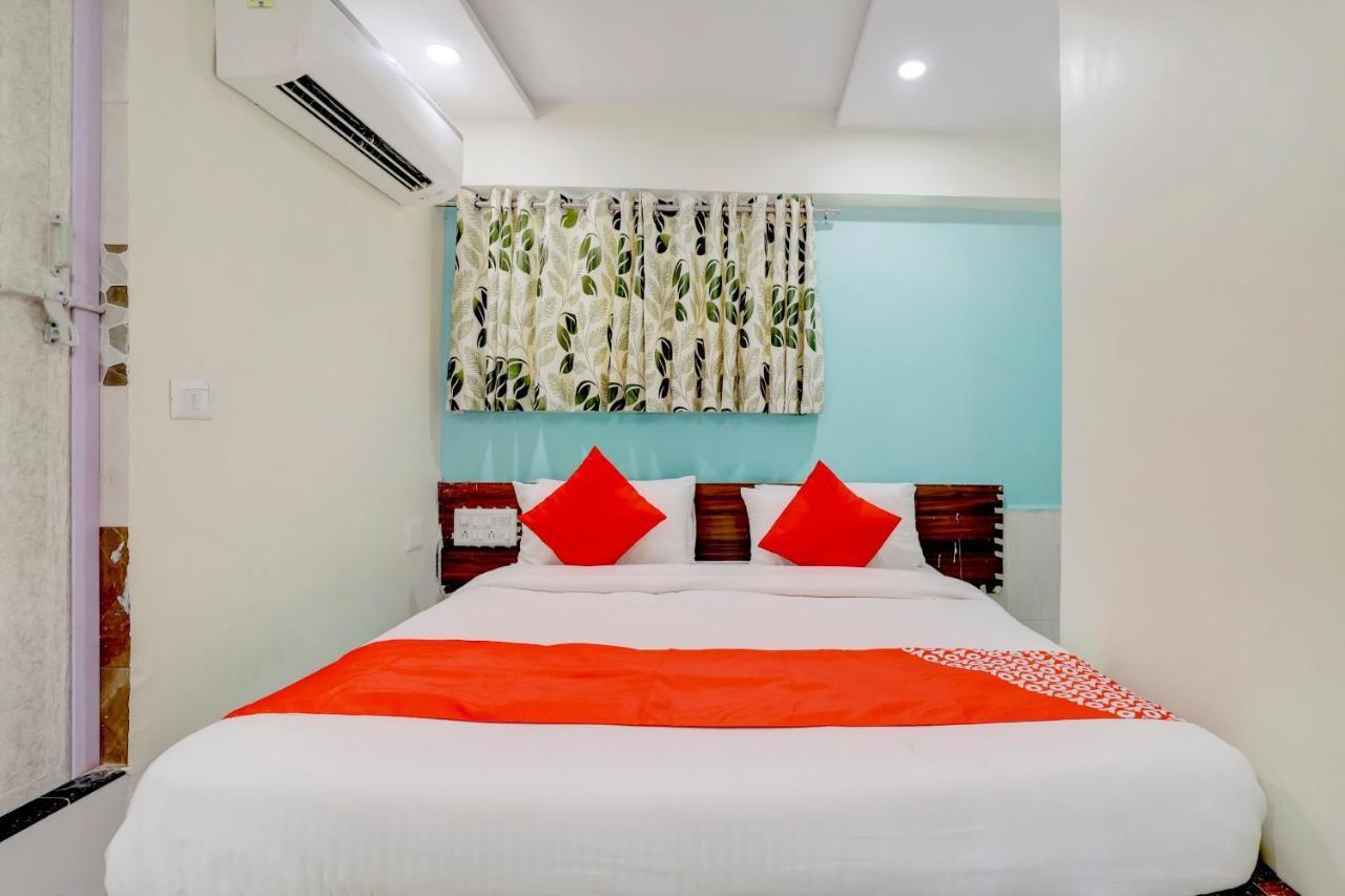 Oyo 67789 Savera Ahmedabad