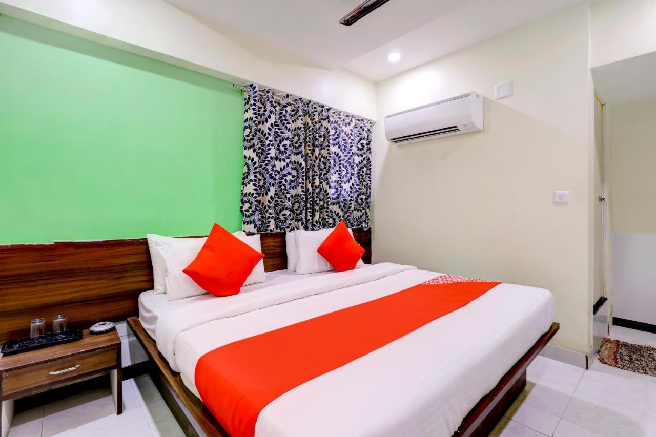Oyo 67789 Savera Hotel