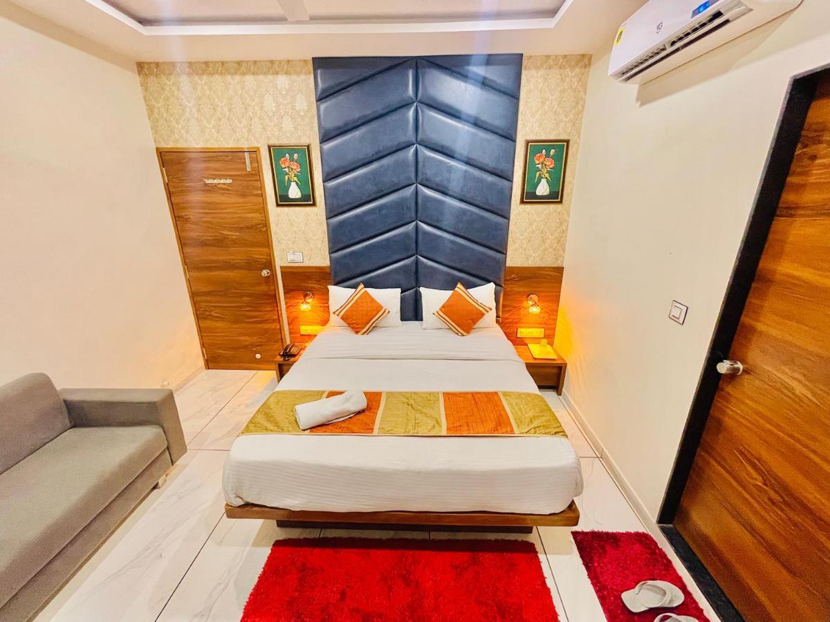 Hotel Avenue Ahmedabad