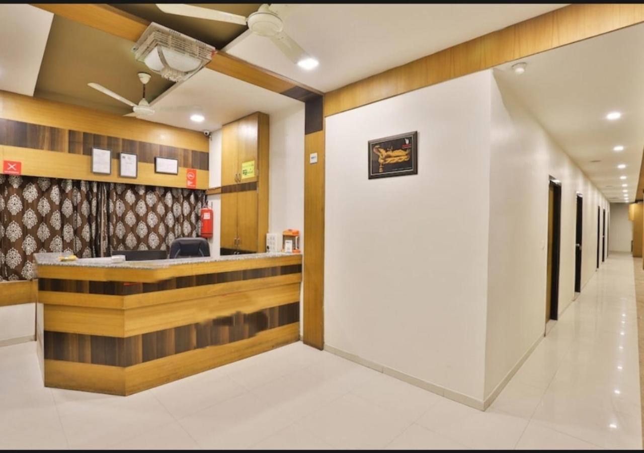 Shreenath Hotel