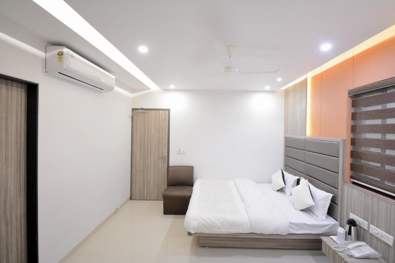 One Up Hotel 3*