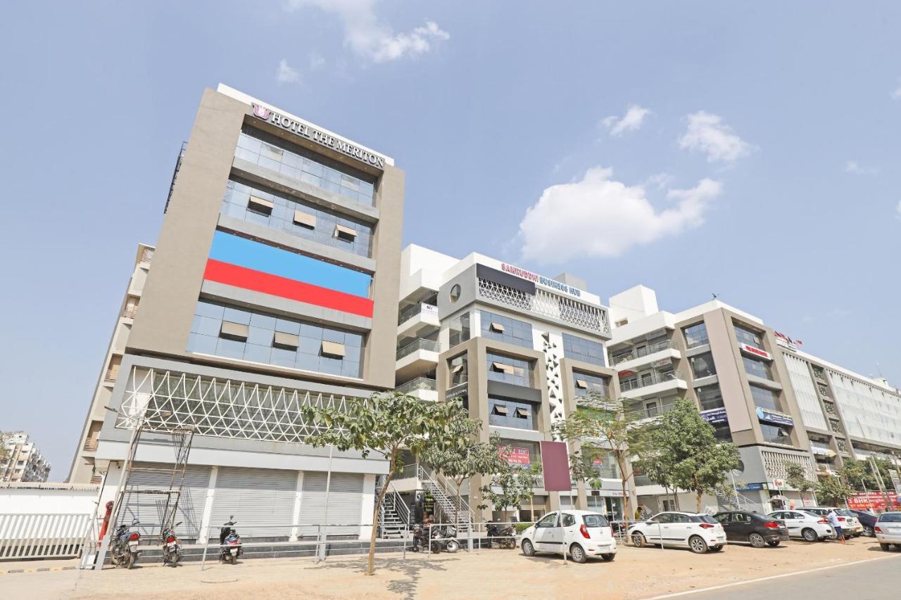 Oyo Flagship 86605 Hotel The Meriton Hotel Ahmedabad