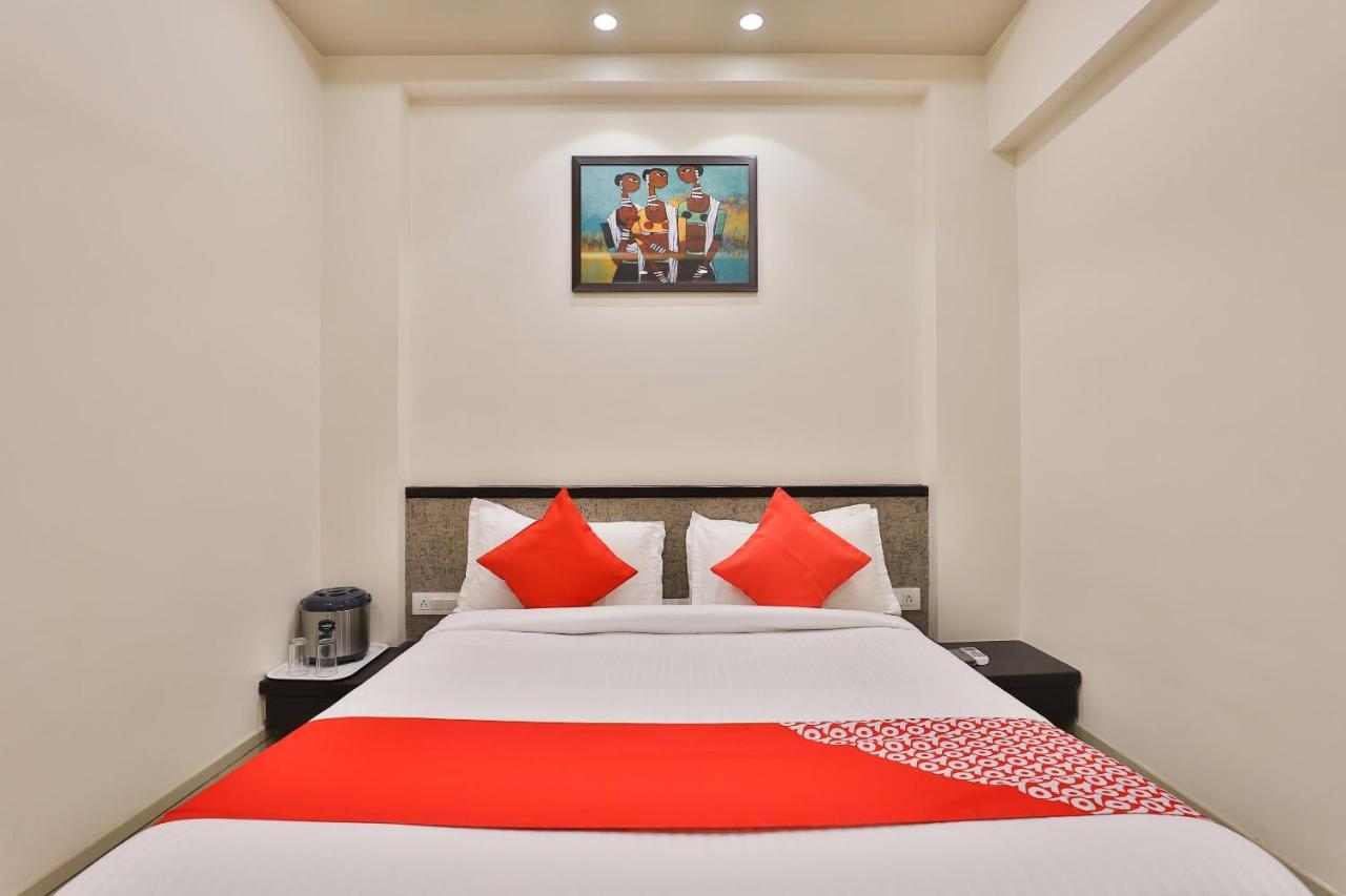 Oyo 23289 Anmol Palace Ahmedabad