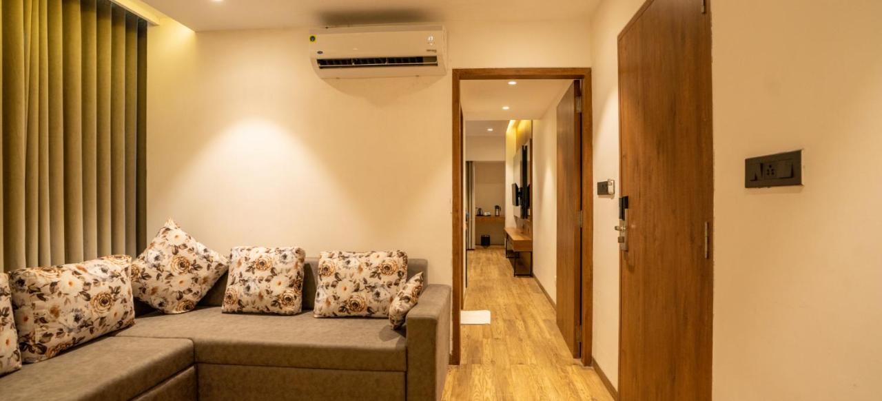 Pinnacle Grand Ahmedabad